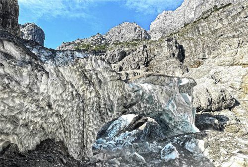 Die Eiskapelle wurde gespeist von Lawinen aus der 1.800 Meter hohen Ostwand des Watzmanns.kp