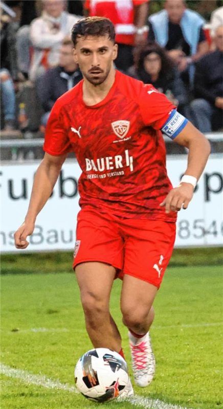 Erzielte den 2:2-Ausgleich: Buchbachs Kapitän Samed Bahar.Michael Buchholz