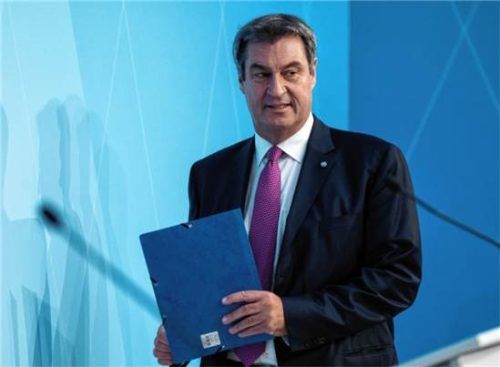 Markus Söder (CSU), Ministerpräsident von Bayern, kommt nach einer Kabinettssitzung zu einer Pressekonferenz. Angesichts immer neuer Rekord-Einzahlungen will Bayern gegen den Länderfinanzausgleich klagen. dpa
