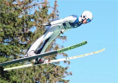 Quirin Wendlinger beim Skispringen.re