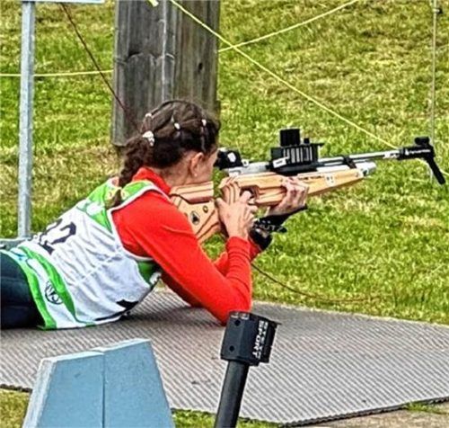 Sabrina Maurer hat bei den deutschen Meisterschaften im Sommerbiathlon Gold, Silber und Bronze gewonnen.re