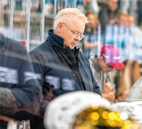 Starbulls-Trainer Jari Pasanen ist mit der Entwicklung seiner Mannschaft zufrieden. Ausruhen will sich der Deutsch-Finne nun aber nicht.David Löffler