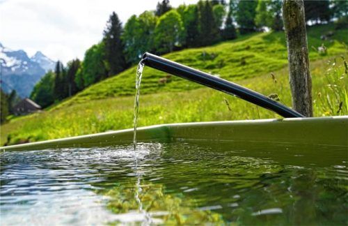 Trinkwasser wird in Brannenburg nicht teurer – jedenfalls nicht vor 2030 Mediazeit/Pixabay