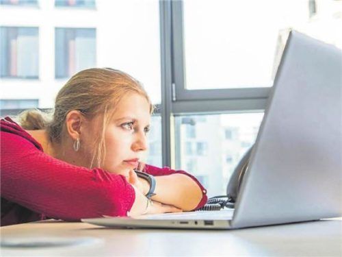 Wegen des starken Kontrasts zum Wochenende fühlt sich der erste Tag der Arbeitswoche oft mies an.CHRISTIN KLOSE/DPA-TMN